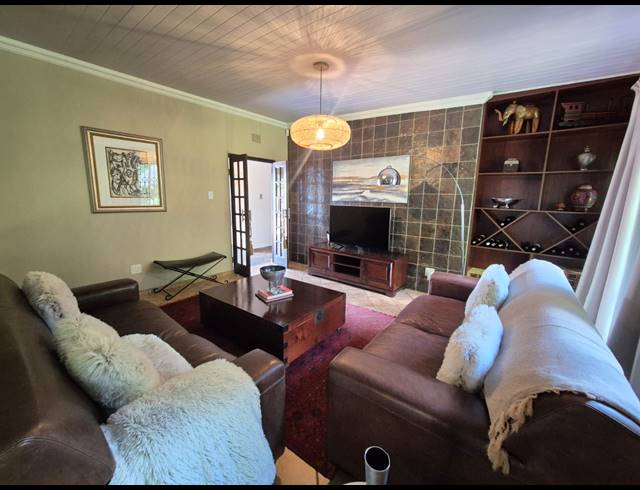 3 BEDROOM HOUSE FOR SALE IN VANDERBIJLPARK SW 5